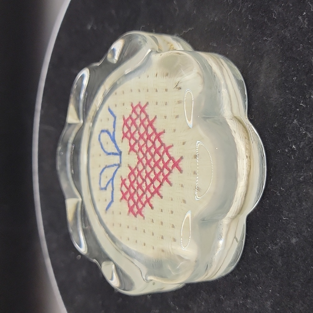 Vintage Heart Cross-Stitch Flower Shape Paperweight